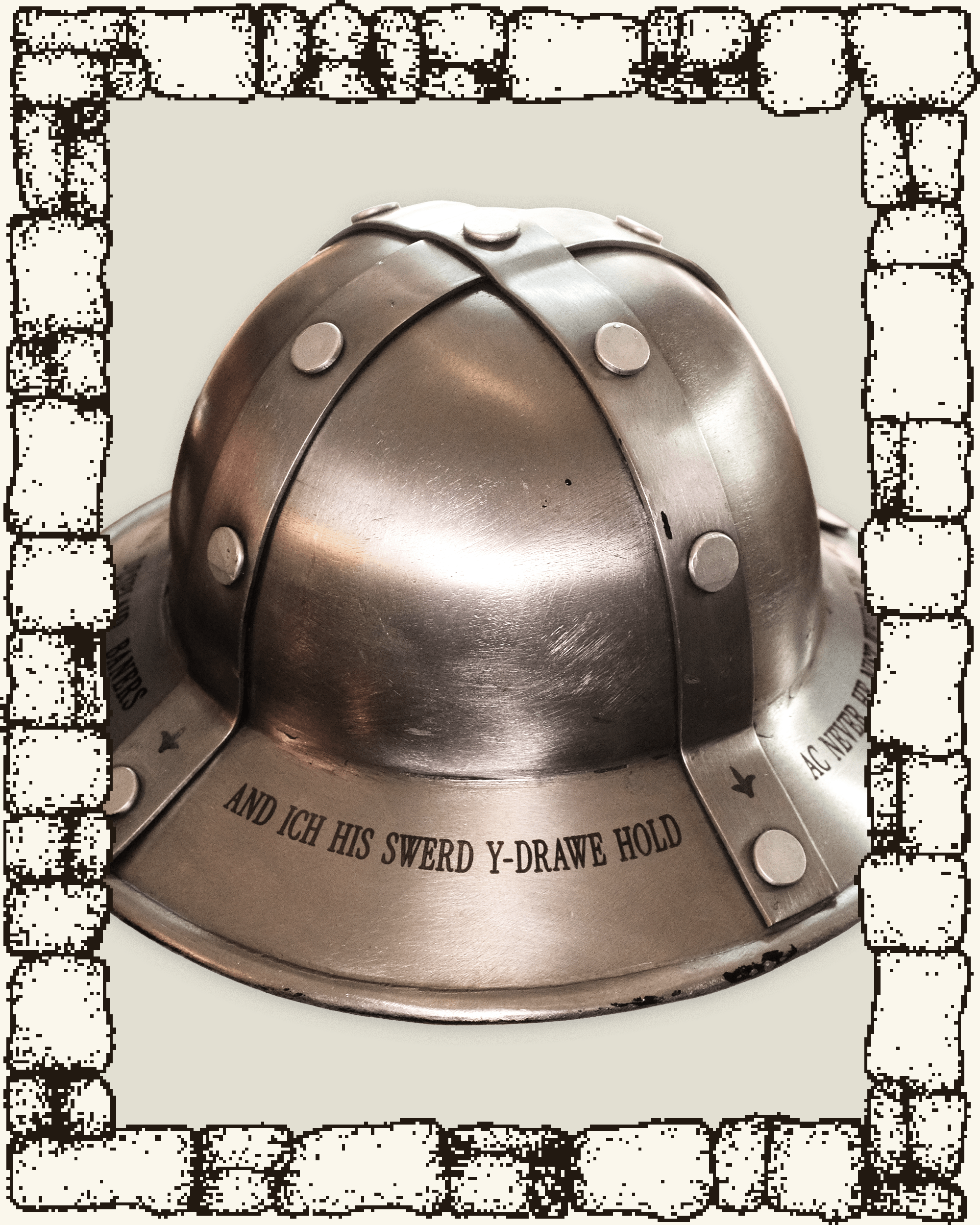 “SIR ORFEO” MINI KETTLE HELM + WOODEN STAND